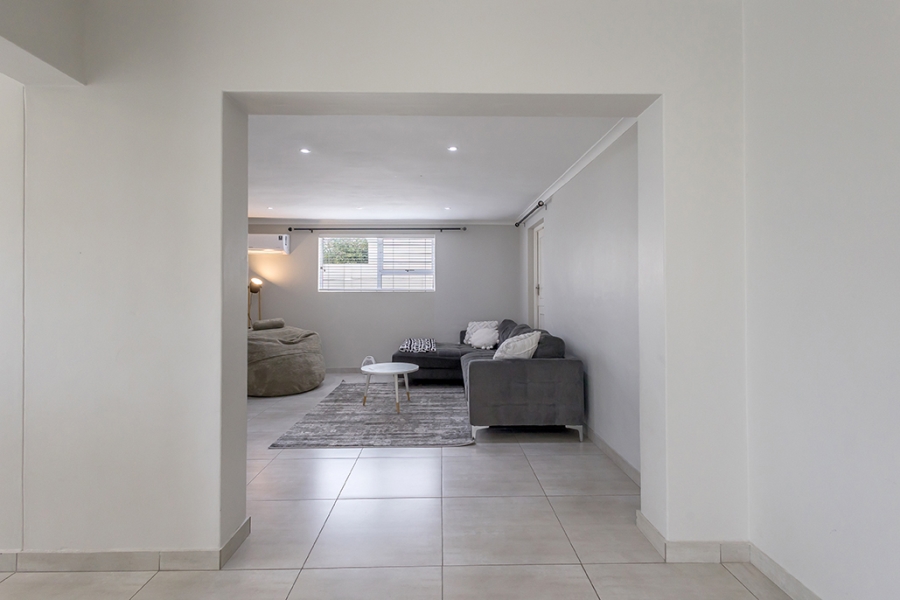 3 Bedroom Property for Sale in Sunningdale Western Cape
